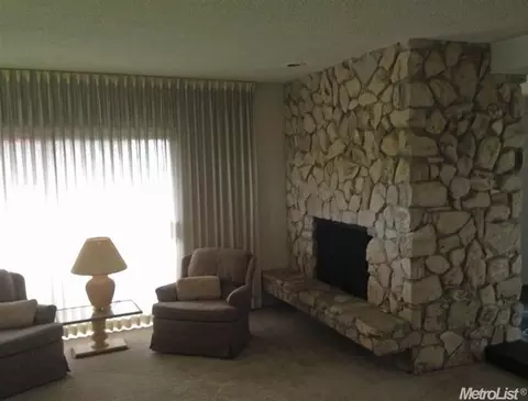 2368 Cabrillo Cir, Lodi, CA 95242 photo 2