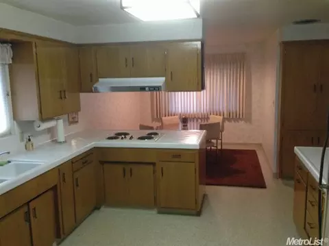 2368 Cabrillo Cir, Lodi, CA 95242 photo 6