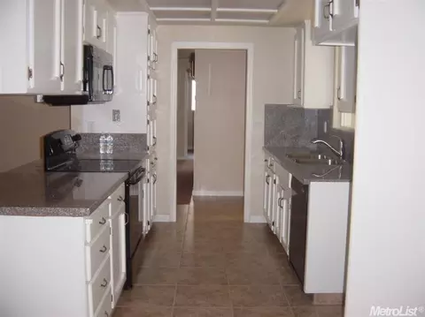 1001 Bingham Dr, Modesto, CA 95350 photo 2