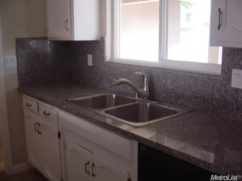 1001 Bingham Dr, Modesto, CA 95350 photo 3