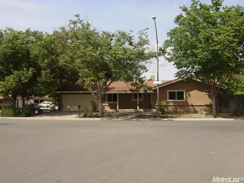 1001 Bingham Dr, Modesto, CA 95350 photo 1