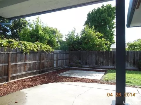 828 Emerald Pl, Manteca, CA 95336 photo 10
