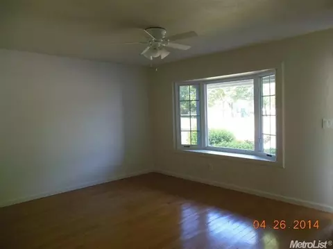 828 Emerald Pl, Manteca, CA 95336 photo 2