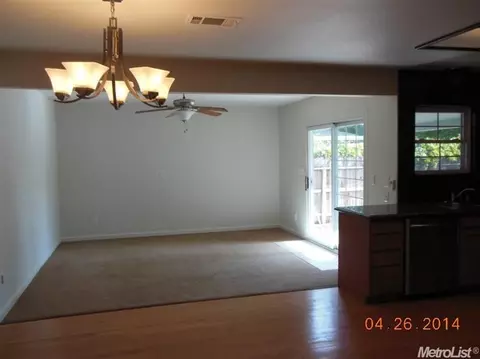828 Emerald Pl, Manteca, CA 95336 photo 4