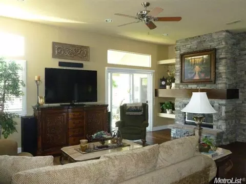 1724 Rothchild Dr, Modesto, CA 95355 photo 5