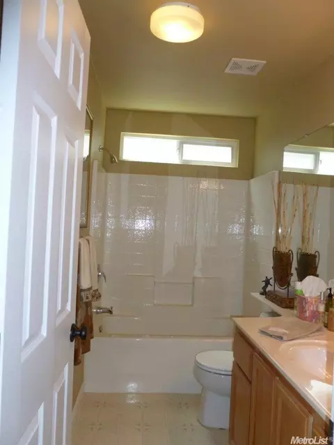 1724 Rothchild Dr, Modesto, CA 95355 photo 13