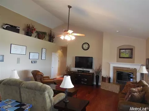 2000 Walnut Ct, Rescue, CA 95672 photo 3