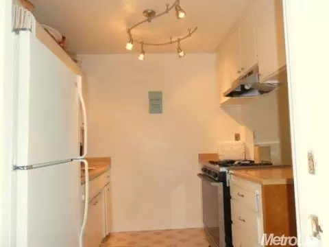 2804 Boardwalk, Modesto, CA 95350 photo 21