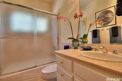 4929 Secluded Oaks Ln, Carmichael, CA 95608 photo 24