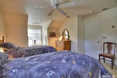 4929 Secluded Oaks Ln, Carmichael, CA 95608 photo 18