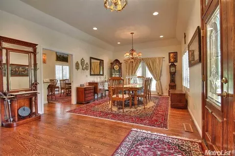4929 Secluded Oaks Ln, Carmichael, CA 95608 photo 6