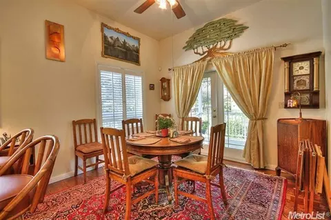 4929 Secluded Oaks Ln, Carmichael, CA 95608 photo 11