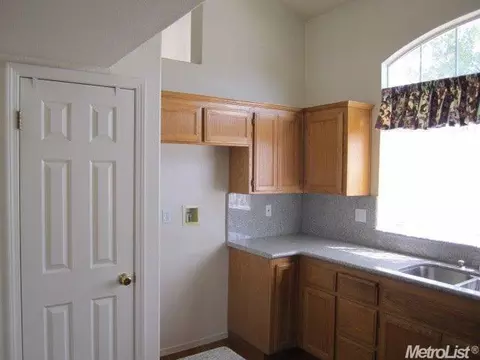 1755 Hearthstone Ln, Manteca, CA 95336 photo 5