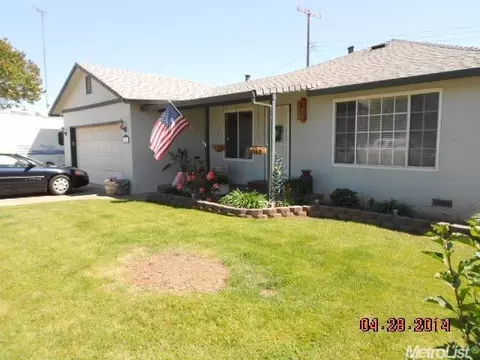468 Valley Ave, Lodi, CA 95240 photo 2