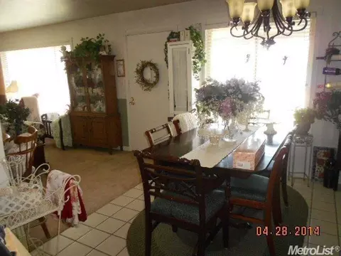 468 Valley Ave, Lodi, CA 95240 photo 9