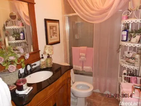 468 Valley Ave, Lodi, CA 95240 photo 8