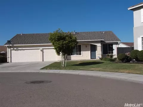 558 Gregory Pl, Manteca, CA 95336 photo 2