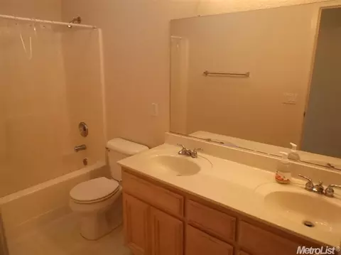 558 Gregory Pl, Manteca, CA 95336 photo 13