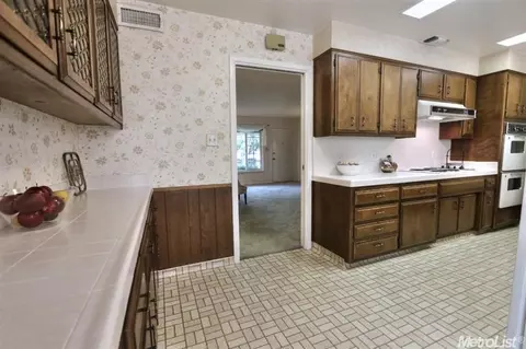 5216 Fair Oaks Blvd, Carmichael, CA 95608 photo 4