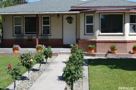 307 W 4th St, Ripon, CA 95366 photo 2