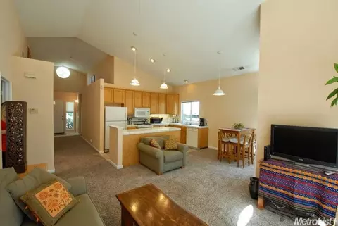 2438 Albany Ave, Davis, CA 95618 photo 5
