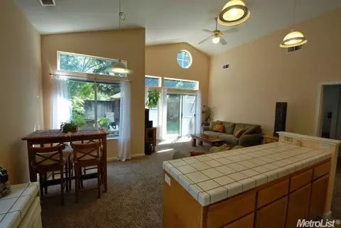 2438 Albany Ave, Davis, CA 95618 photo 4