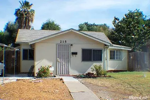 215 Walden St, Modesto, CA 95354 photo 1