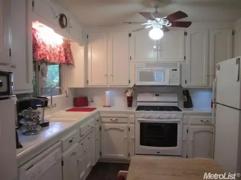 1609 Golden Gate Dr, Modesto, CA 95350 photo 8