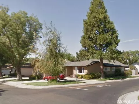 1609 Golden Gate Dr, Modesto, CA 95350 photo 1