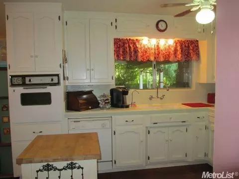 1609 Golden Gate Dr, Modesto, CA 95350 photo 9