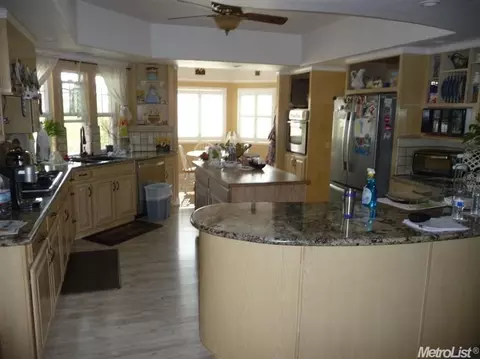 955 Palm Ave, Ripon, CA 95366 photo 3