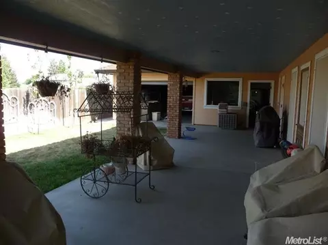 955 Palm Ave, Ripon, CA 95366 photo 10