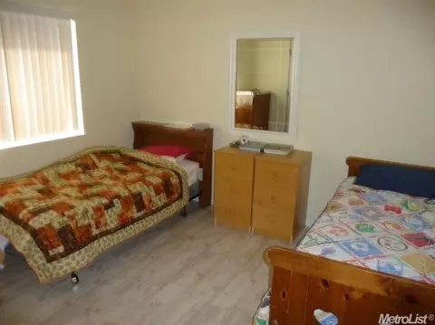 955 Palm Ave, Ripon, CA 95366 photo 7