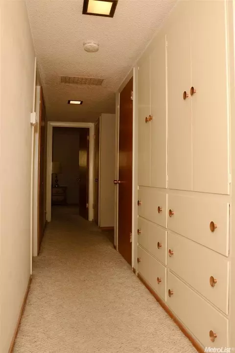 5645 Valhalla Dr, Carmichael, CA 95608 photo 23