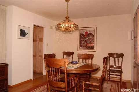 5645 Valhalla Dr, Carmichael, CA 95608 photo 7