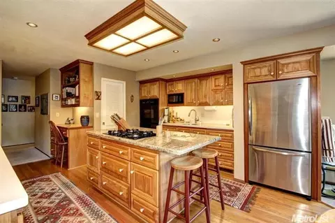 1409 Carob Pl, Davis, CA 95616 photo 9