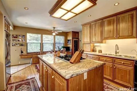 1409 Carob Pl, Davis, CA 95616 photo 8