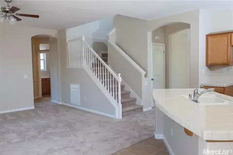 3405 Summer Dr, Modesto, CA 95355 photo 6