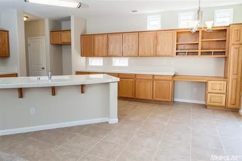 3405 Summer Dr, Modesto, CA 95355 photo 9