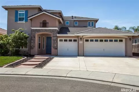 3405 Summer Dr, Modesto, CA 95355 photo 2