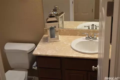 1465 Sereno Dr, Manteca, CA 95337 photo 2