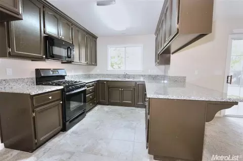 5375 4th St, Rocklin, CA 95677 photo 4