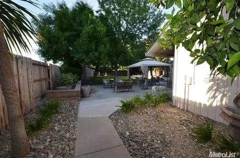 625 Downing Dr, Galt, CA 95632 photo 9