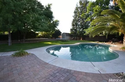 625 Downing Dr, Galt, CA 95632 photo 3