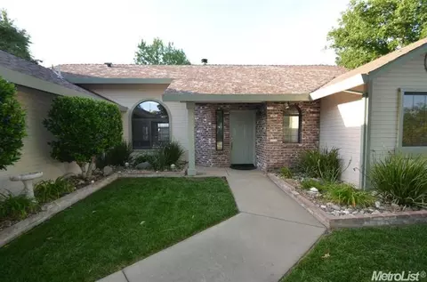 625 Downing Dr, Galt, CA 95632 photo 2