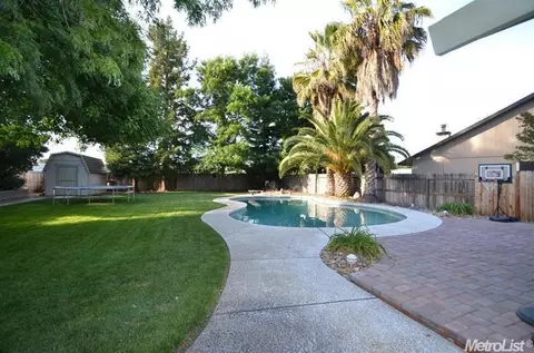 625 Downing Dr, Galt, CA 95632 photo 5