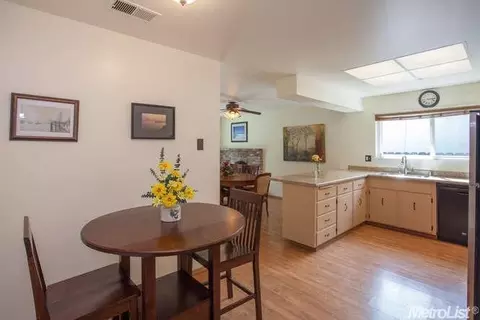 2798 Belmont Dr, Davis, CA 95618 photo 7