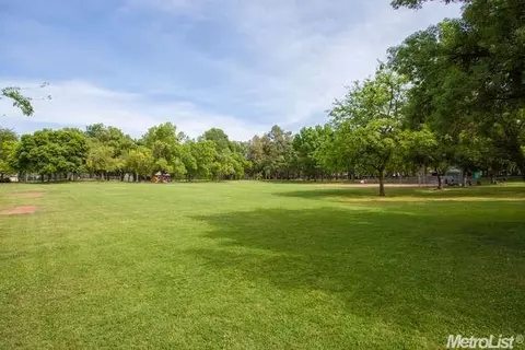2798 Belmont Dr, Davis, CA 95618 photo 18