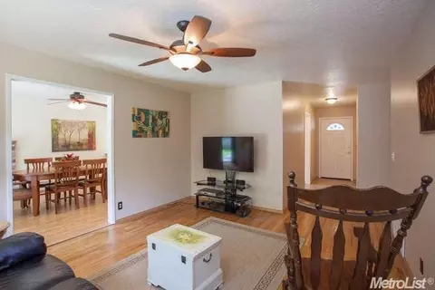 2798 Belmont Dr, Davis, CA 95618 photo 8