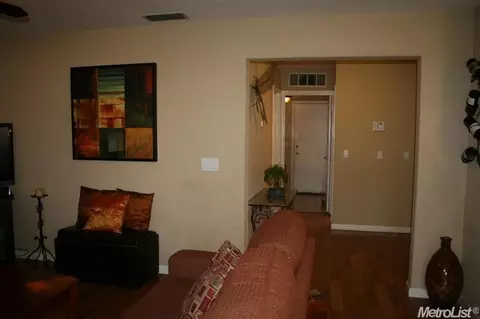 8263 Silk Tree Way, Antelope, CA 95843 photo 7